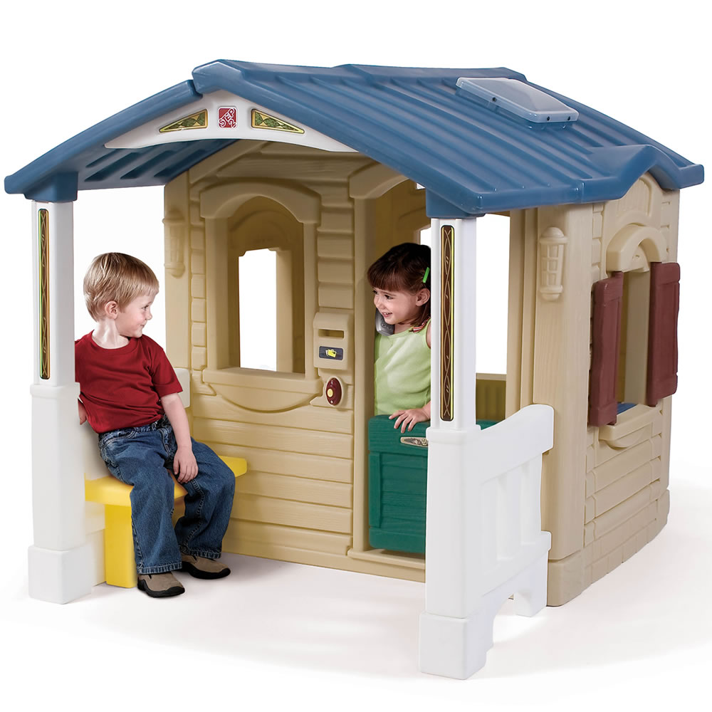 Casuta cu pridvor Naturally Playful Front Porch Playhouse marca STEP2 cu comanda online