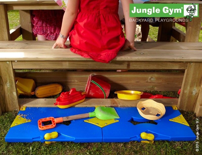 Complex de joaca Jungle Gym Villa Minipicnic marca JUNGLE GYM cu comanda online