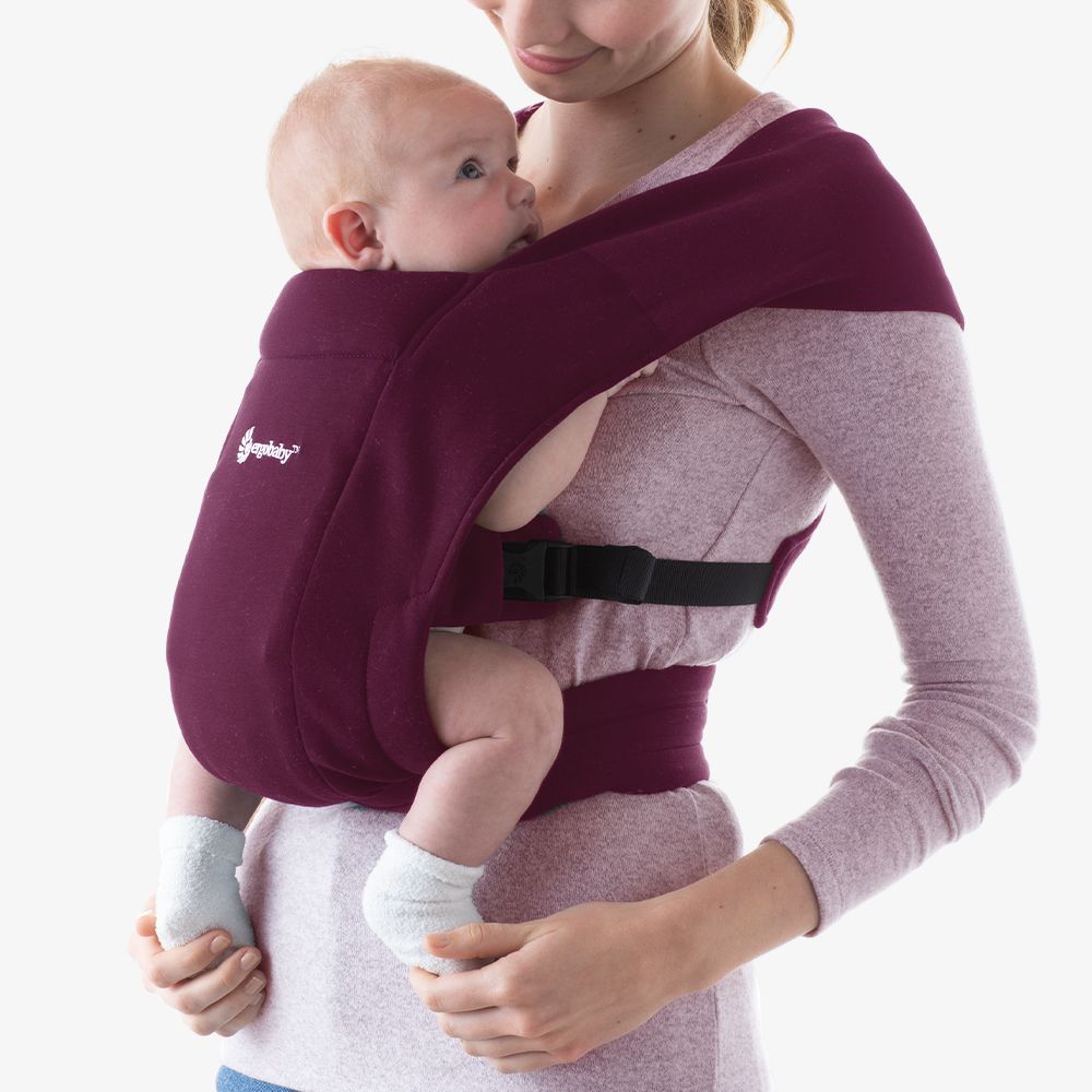 Marsupiu Embrace Burgundy marca Ergobaby cu comanda online