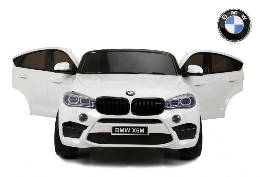 Masinuta electrica BMW X6 M XXL White cu doua locuri si telecomanda 2.4 Ghz marca BMW cu comanda online