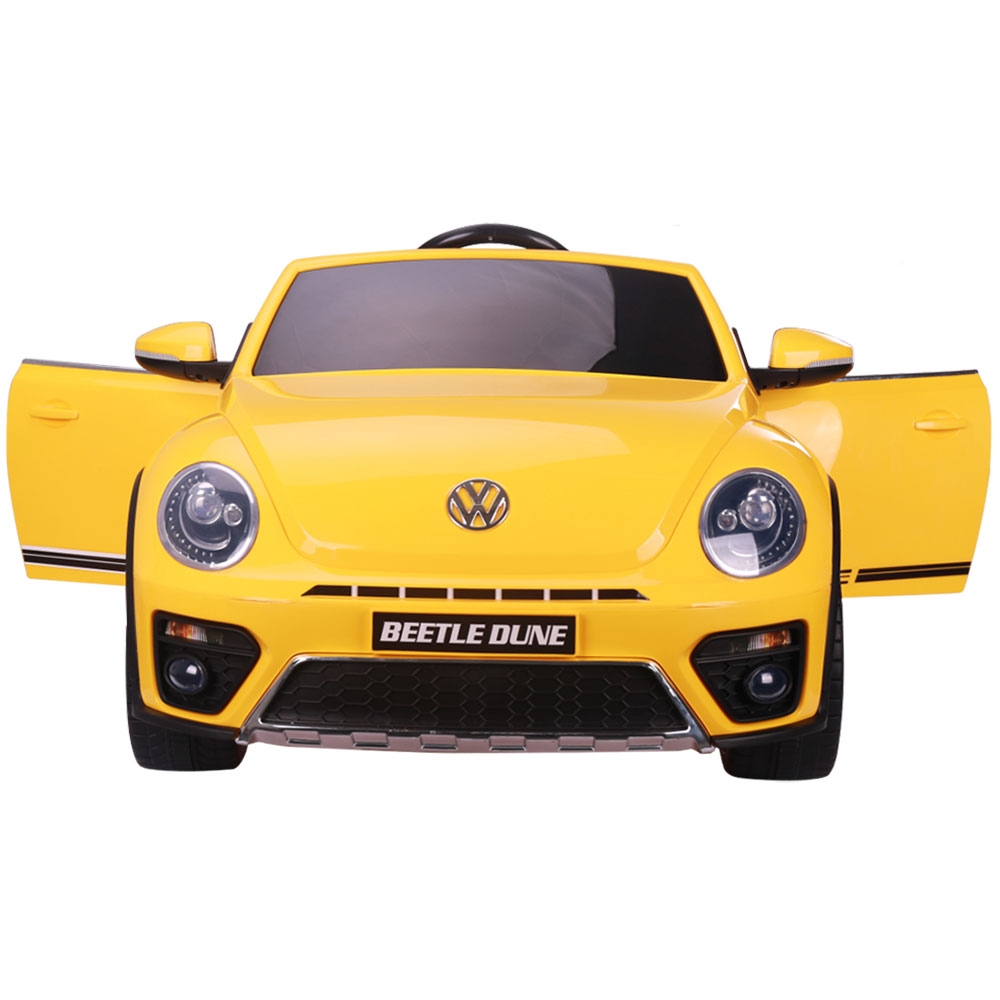 Masinuta electrica Chipolino Volkswagen Beetle Dune yellow marca CHIPOLINO cu comanda online