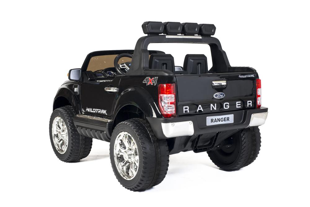 Masinuta electrica Ford Ranger Wildtruck 12V cu scaun de piele Black marca Ford cu comanda online