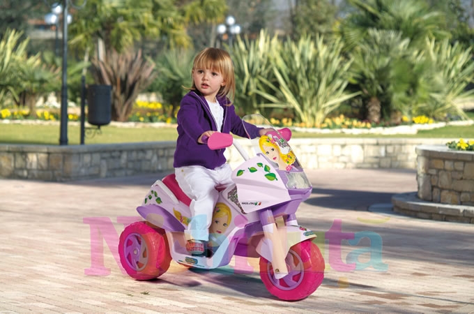 Motocicleta electrica Raider Princess marca PEG-PEREGO cu comanda online