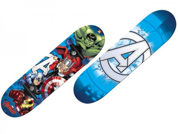 Skateboard pentru copii Avengers 80 cm Mondo marca Mondo cu comanda online