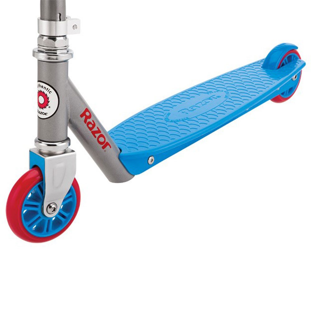 Trotineta Berry Blue marca RAZOR cu comanda online