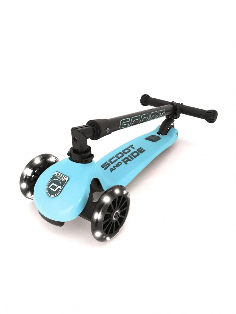 Trotineta copii pliabila cu roti luminoase Scoot Ride HighwayKick 3 Blueberry marca Scoot & Ride cu comanda online