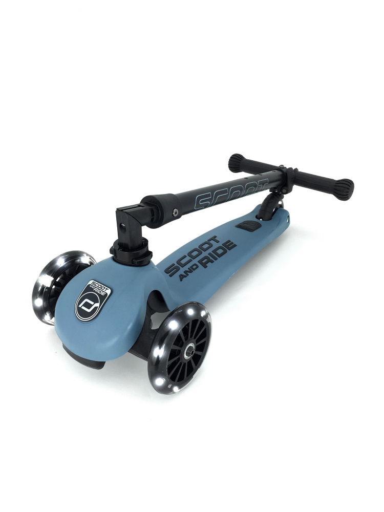 Trotineta copii pliabila cu roti luminoase Scoot Ride HighwayKick 3 Steel Bleu marca Scoot & Ride cu comanda online